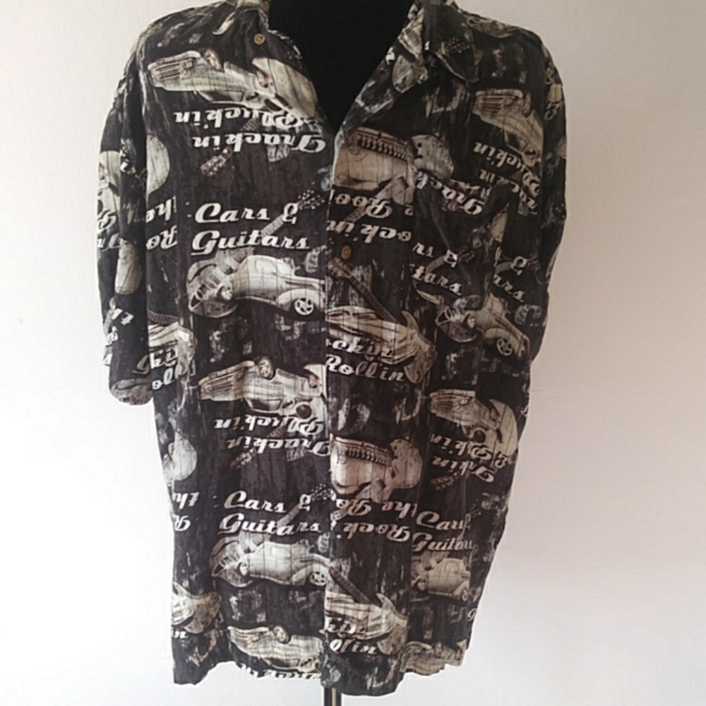 Lg 42/44 Black and white Hawaiian button down